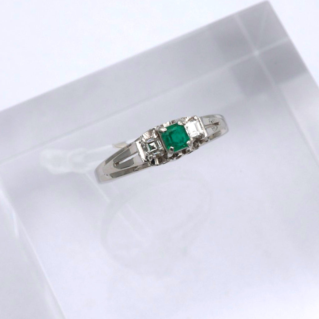 エメラルド リング プラチナ PT900 ヴィンテージ ジュエリー Estate Jewelry Japan JEM-1091-2