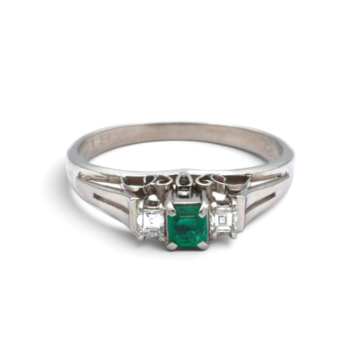 エメラルド リング プラチナ PT900 ヴィンテージ ジュエリー Estate Jewelry Japan JEM-1091-2