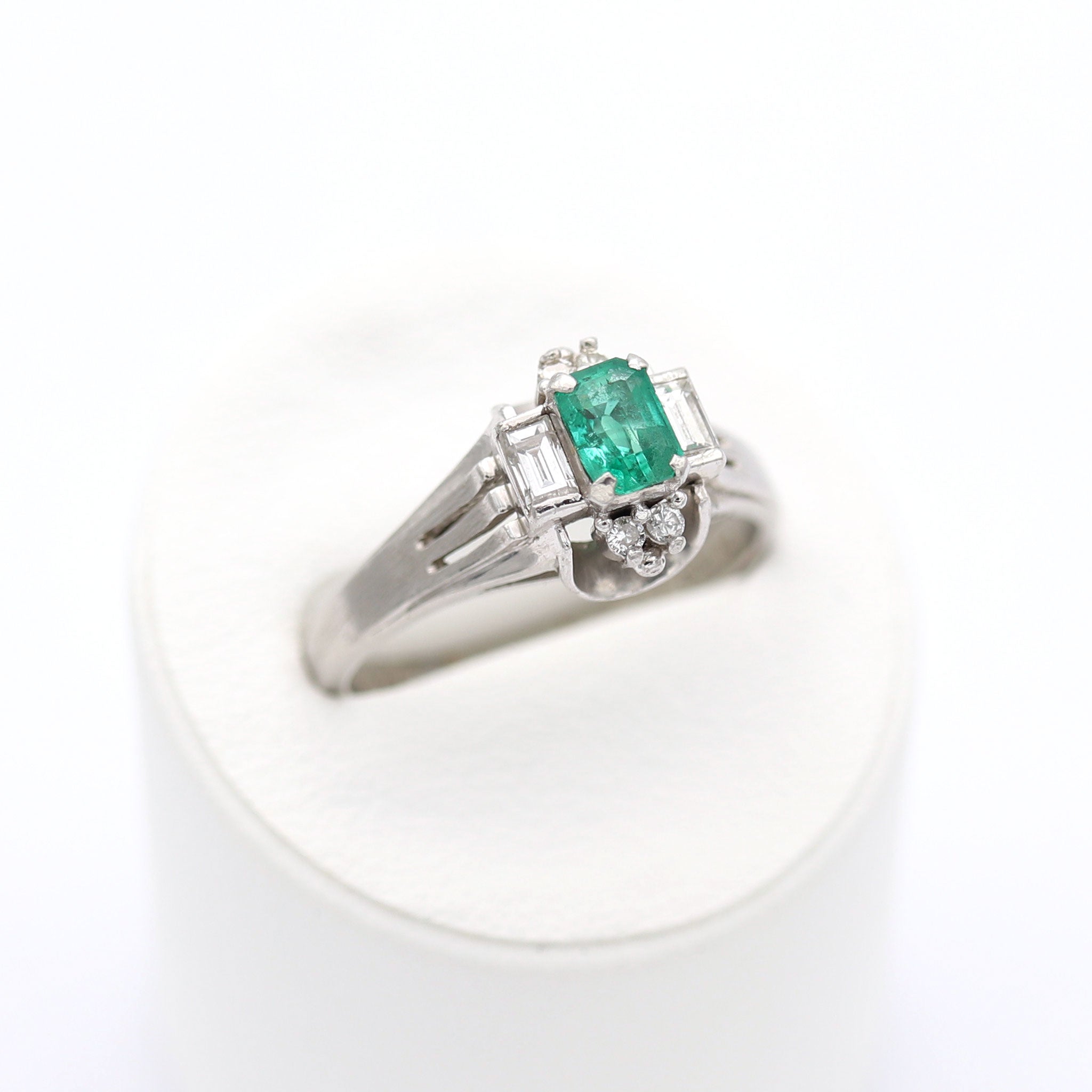 エメラルド リング プラチナ PT900 ヴィンテージ ジュエリー Estate Jewelry Japan JEM-702-6