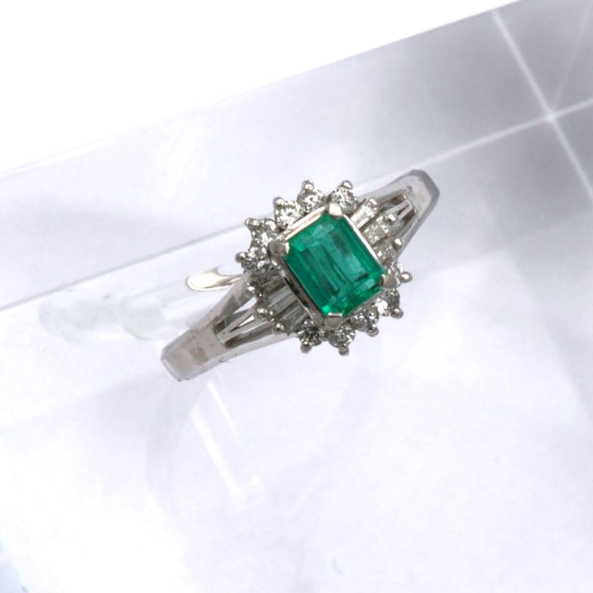 エメラルド リング プラチナ PT900 ヴィンテージ ジュエリー Estate Jewelry Japan JEM-705-2