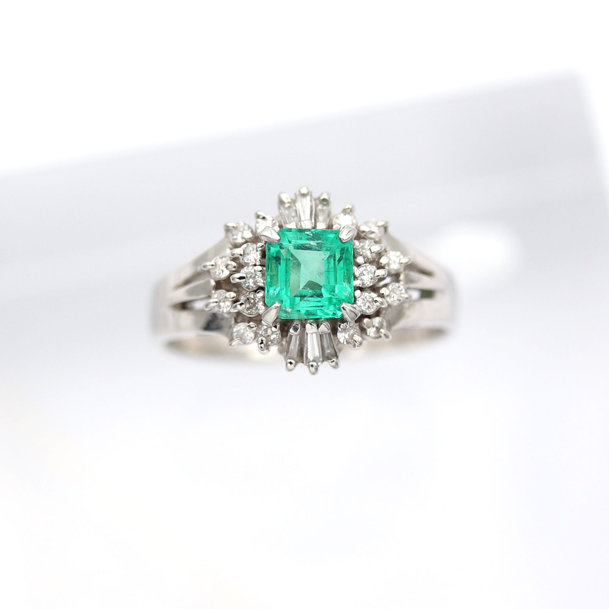 エメラルド リング プラチナ PT900 ヴィンテージ ジュエリー Estate Jewelry Japan JEM-707-9