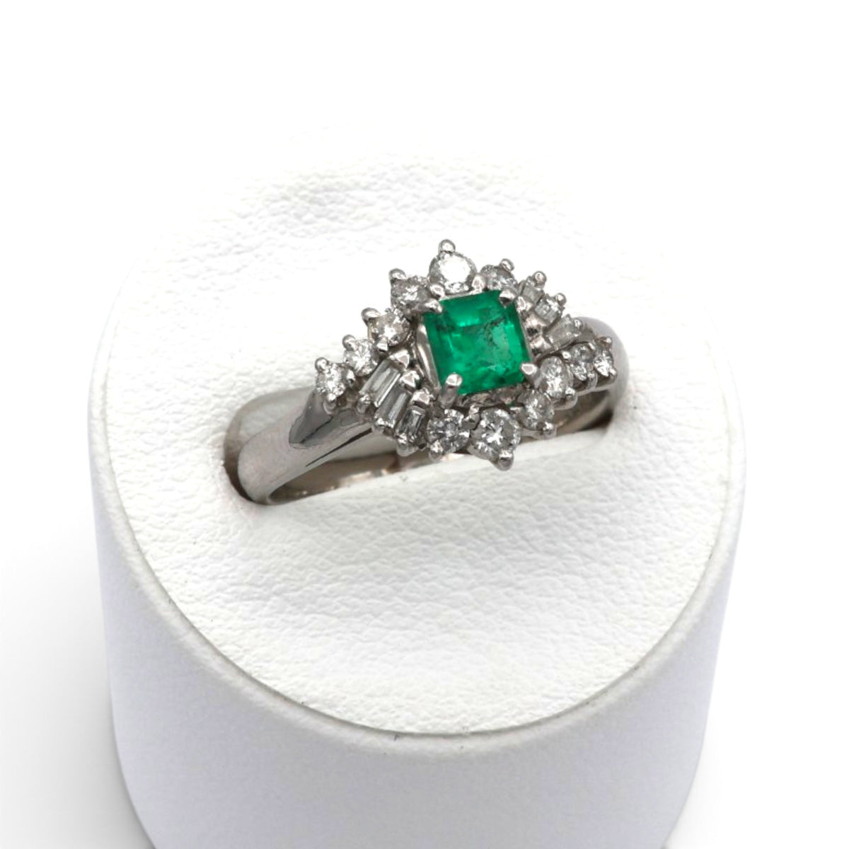 エメラルド リング プラチナ PT900 ヴィンテージ ジュエリー Estate Jewelry Japan JEM-710-5