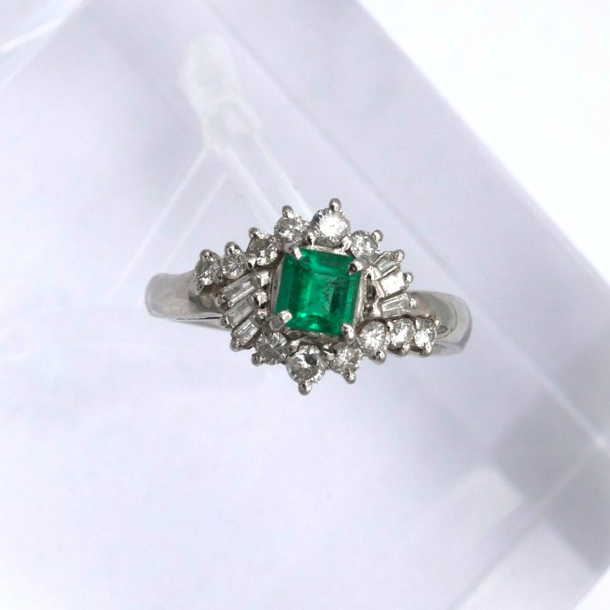 エメラルド リング プラチナ PT900 ヴィンテージ ジュエリー Estate Jewelry Japan JEM-710-5