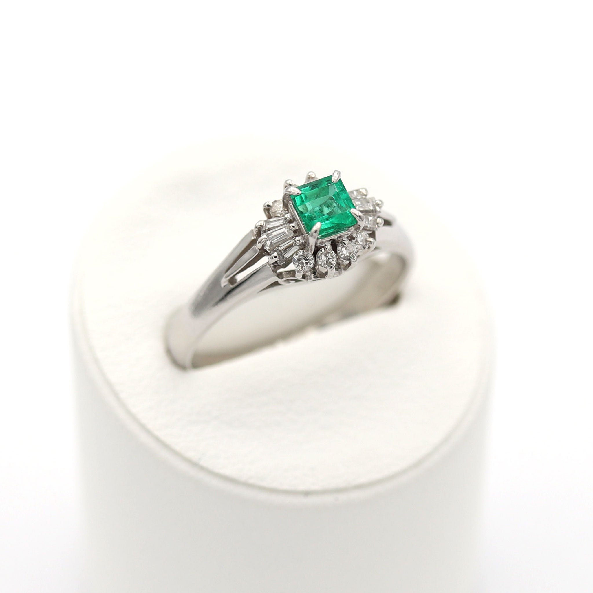 エメラルド リング プラチナ PT850 ヴィンテージ ジュエリー Estate Jewelry Japan JEM-711-2