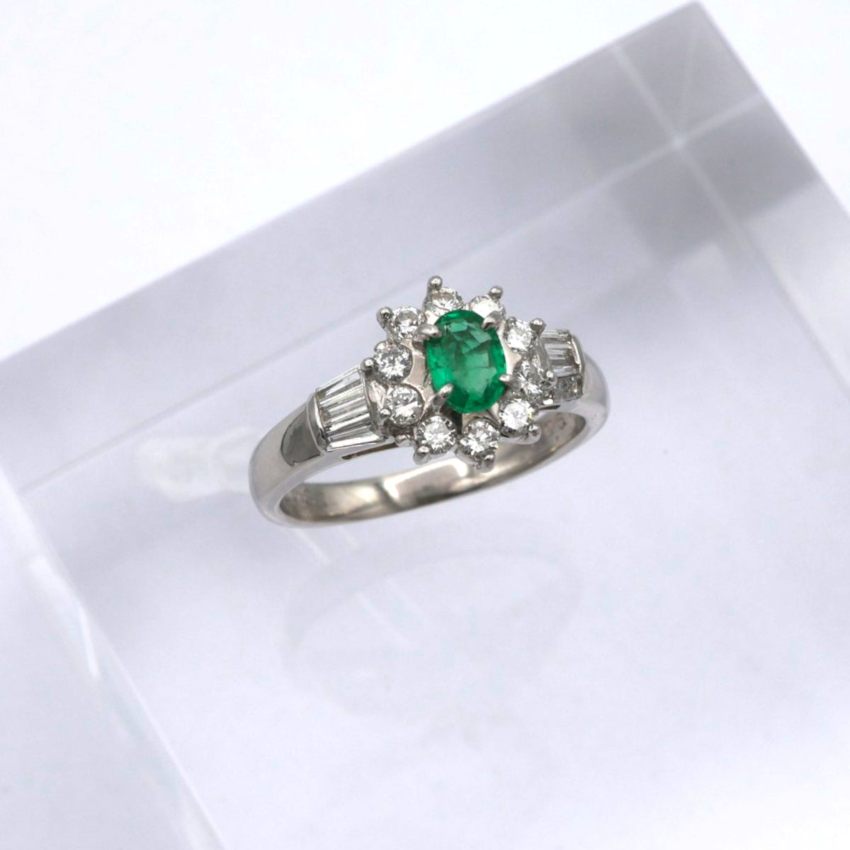 エメラルド リング プラチナ PT900 ヴィンテージ ジュエリー Estate Jewelry Japan JEM-731-4