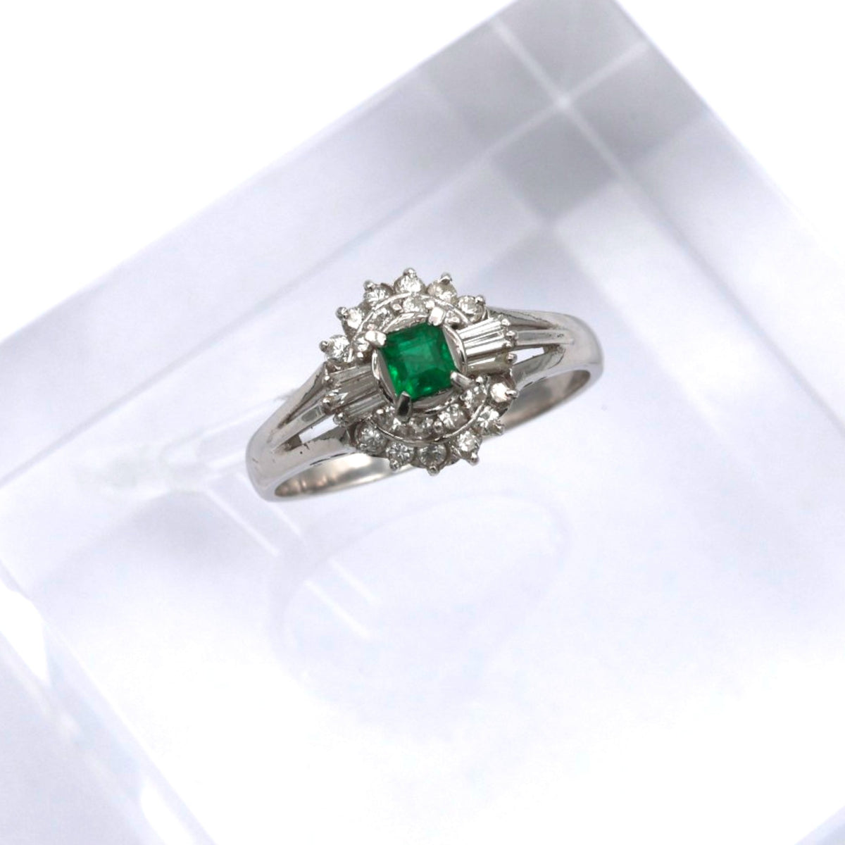 エメラルド リング プラチナ PT900 ヴィンテージ ジュエリー Estate Jewelry Japan JEM-765-4
