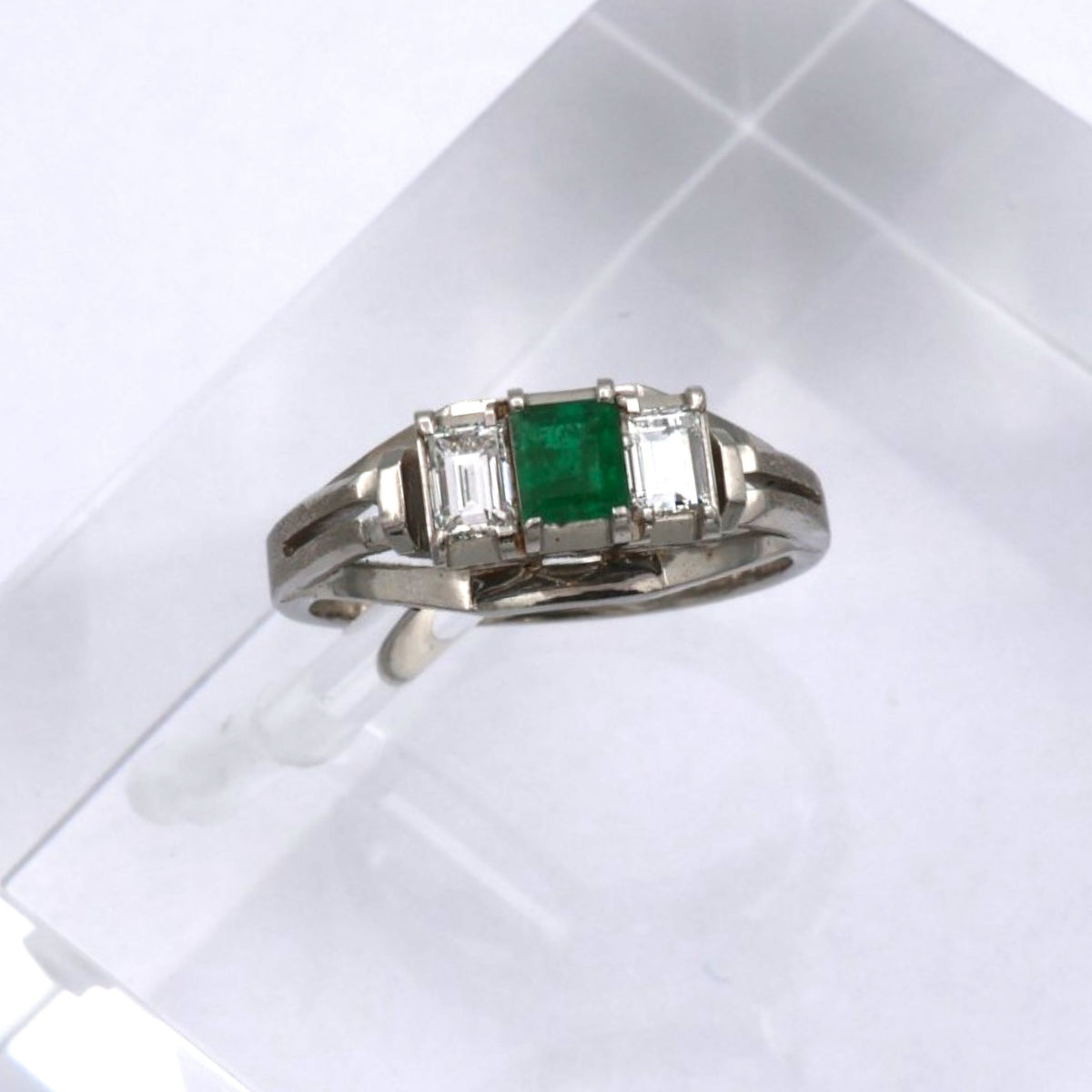 エメラルド リング プラチナ PT900 ヴィンテージ ジュエリー Estate Jewelry Japan JEM-J004-8